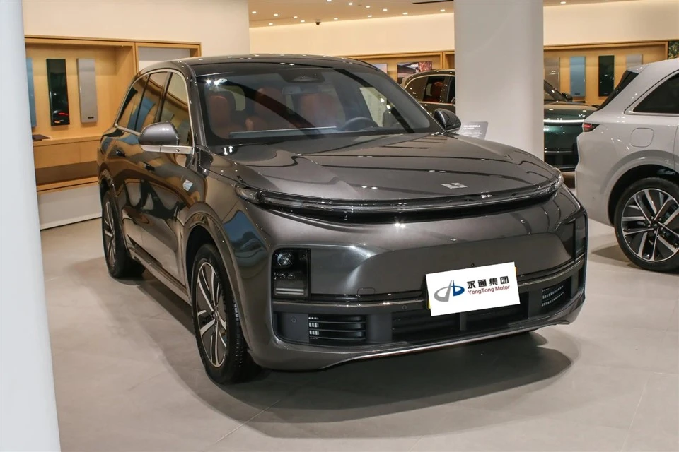 Li Auto L8