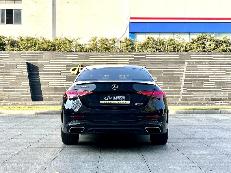 3 3