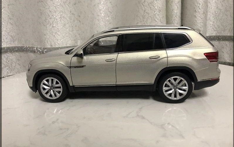 Touron Car Model